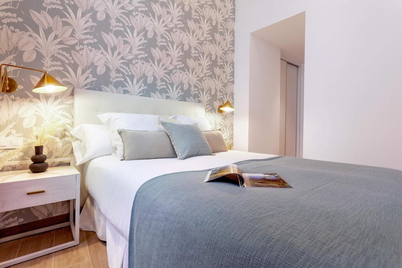 Genteel Home Pajaritos 17 Sevilla Bagian luar foto